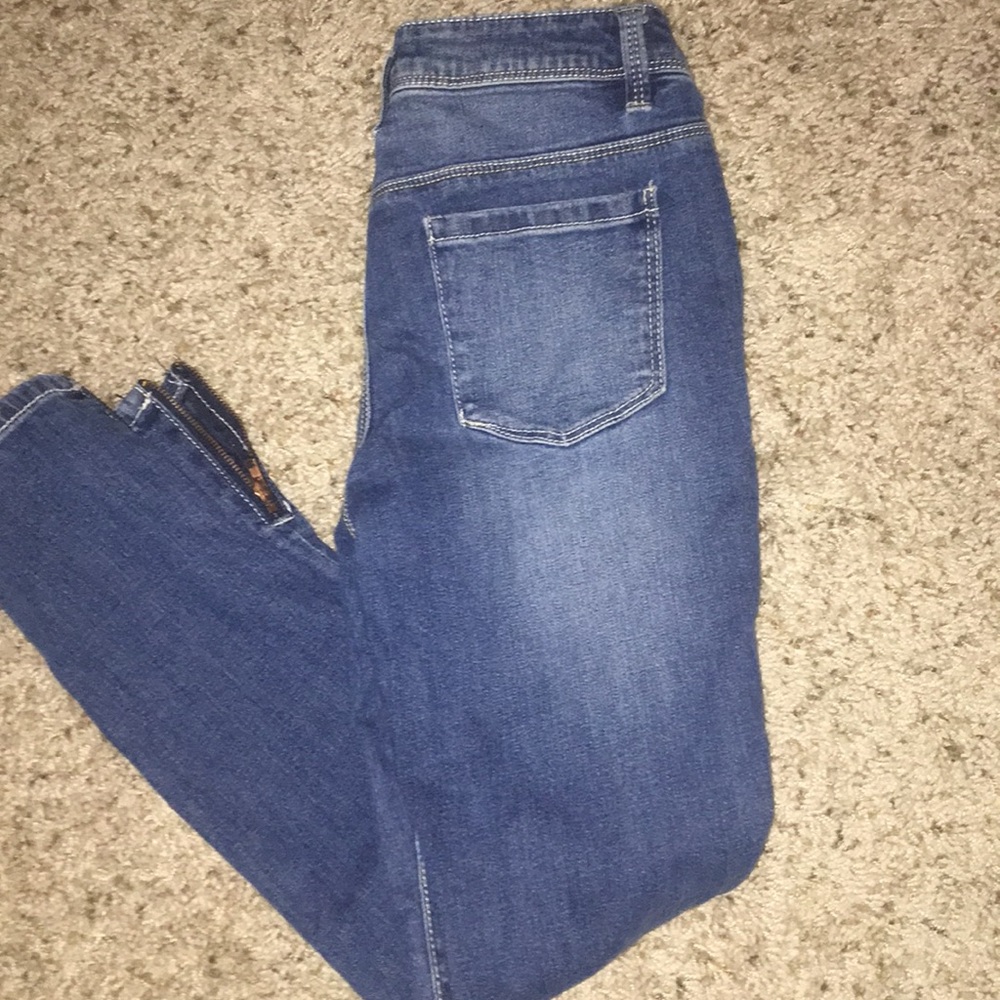 GIRLS BLUE JEANS!!!.